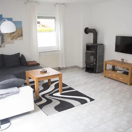 Casa vacanze With 2 Bedrooms Hooksiel